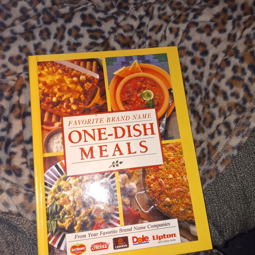 Publications International, LTD Favorite Brand Name One Dish Meals